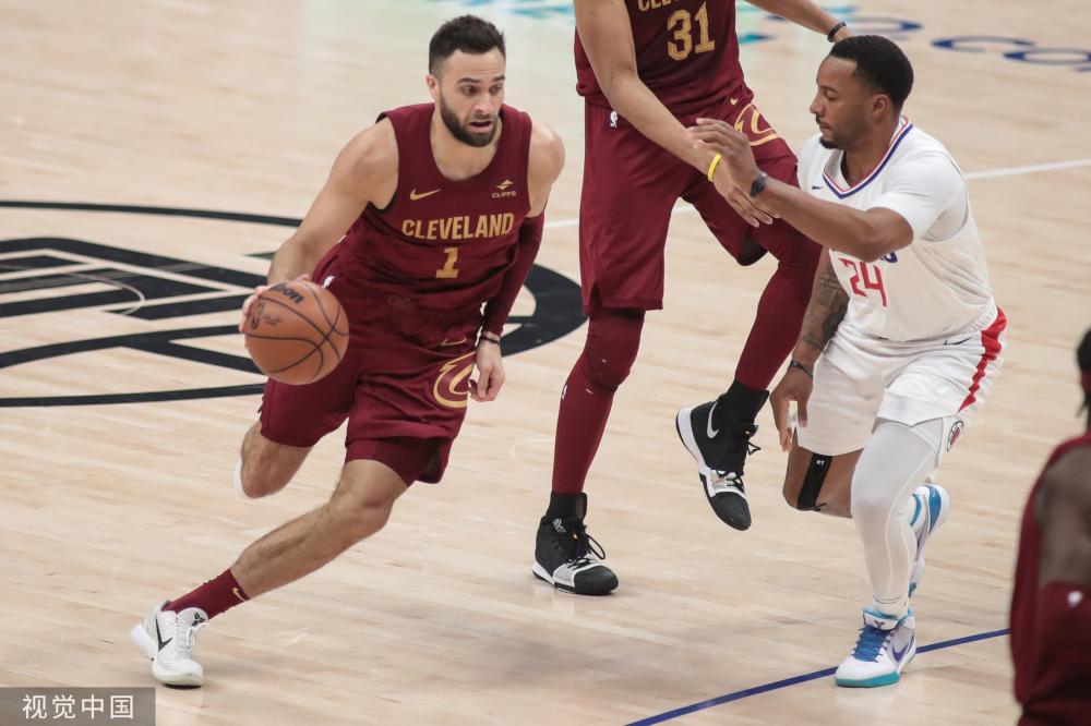 弟和年轻内 弟和年轻内